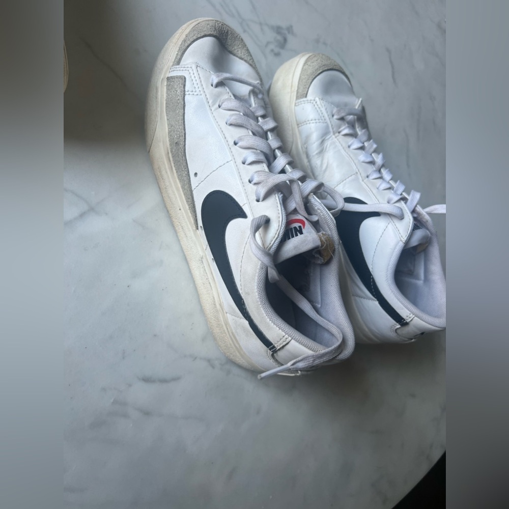Nike tennis shoes